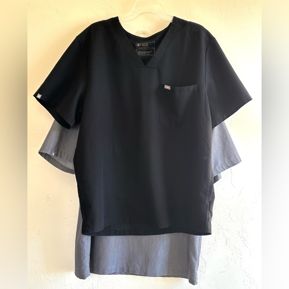 Figs Lot of 2 Soft Scrub Tops  (1) Black (1) Charcoal Gray Medical Nurse Sz XXL